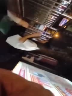 【2024真街射】大神从火车开始跟拍找准时机射她!酒吧-音乐节-地铁-户外等地方爆射各种美女!