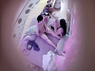 【宾馆盗摄】美腿超美小仙女和男友逛街回来，就忍不住打炮！还没打起来，妹子表情已很销魂