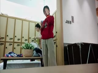 国内洗浴最新流出!都是极品嫩妹和淫荡少切走路都要摸奶子